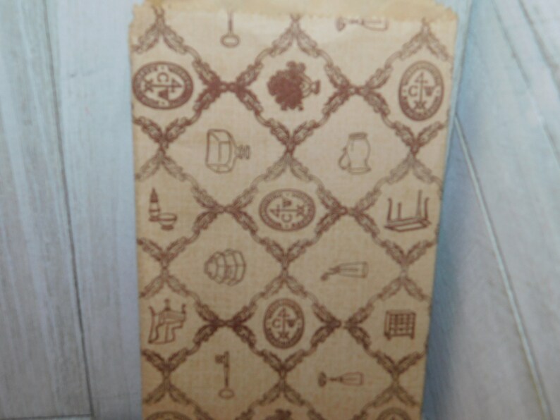 Daysgonebytreasures Prop Vintage Paper Shop Bag Memories Souvenirs Scrap Booking Vintage Williamsburg Restoration Small Paper Bag