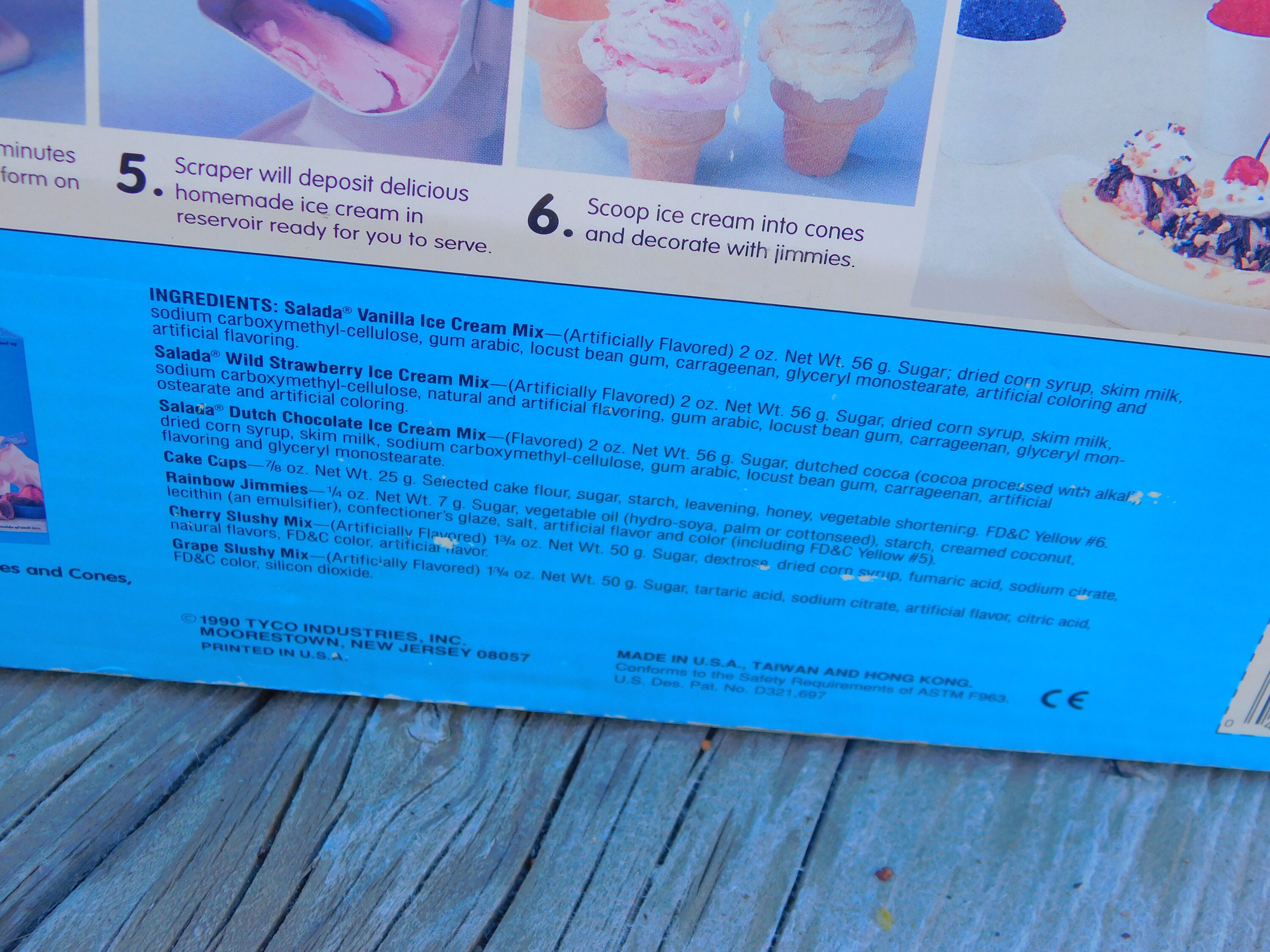 1989 Tyco 3 Minute Ice Cream Maker - Mini Cones & Sundaes! 