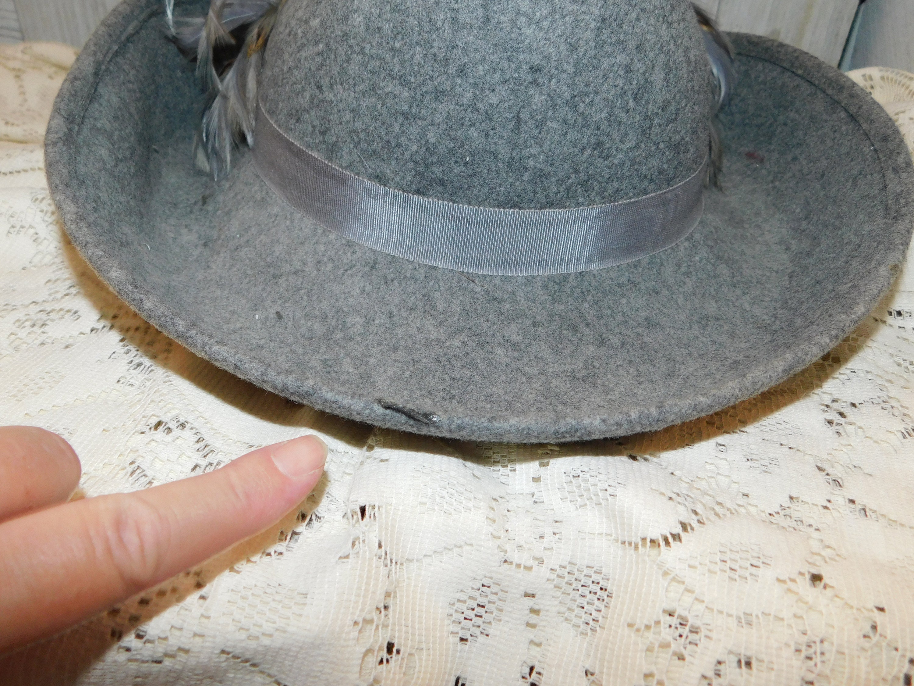 Sonni Vintage Felt Hat, Gray W/feathers, Gray Cowboy Felt 
