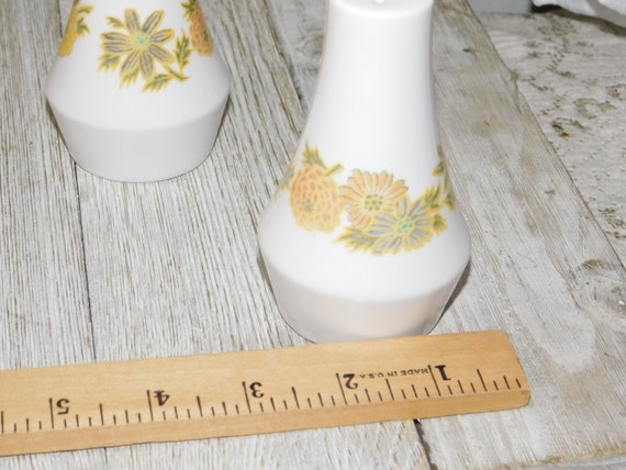 Table Decor Frm House Decor* Country Decor Vintage Salt /& Pepper Shaker Noritake Salt and Pepper Shaker Set Sunny Side Vint Table Ware
