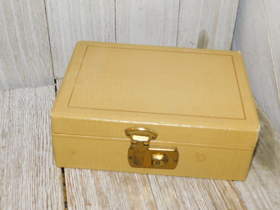 Vintage Small off White Jewelry Box Small Jewelry Box Jewelry