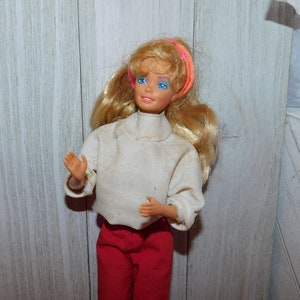 Barbie with long Blonde Hair, Blue Eyes Vintage Barbie Doll, Vtg Dolls, Gift idea, Childhood Memories, Daysgonebytreasures *y