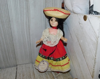 Vintage  Effanbee doll 1976 Miss Mexico Pages Of History, Dolls of the world, Vintage Doll, Gift Idea, Vintage Toys, Daysgonebytreasures