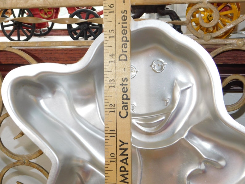 s* Barney Cake pan 1993 Wilton Pan Hard To Find, Barney Cake ,Barney, Barney Birthday Party, Cake Pan, Wilton Cake Pan,: