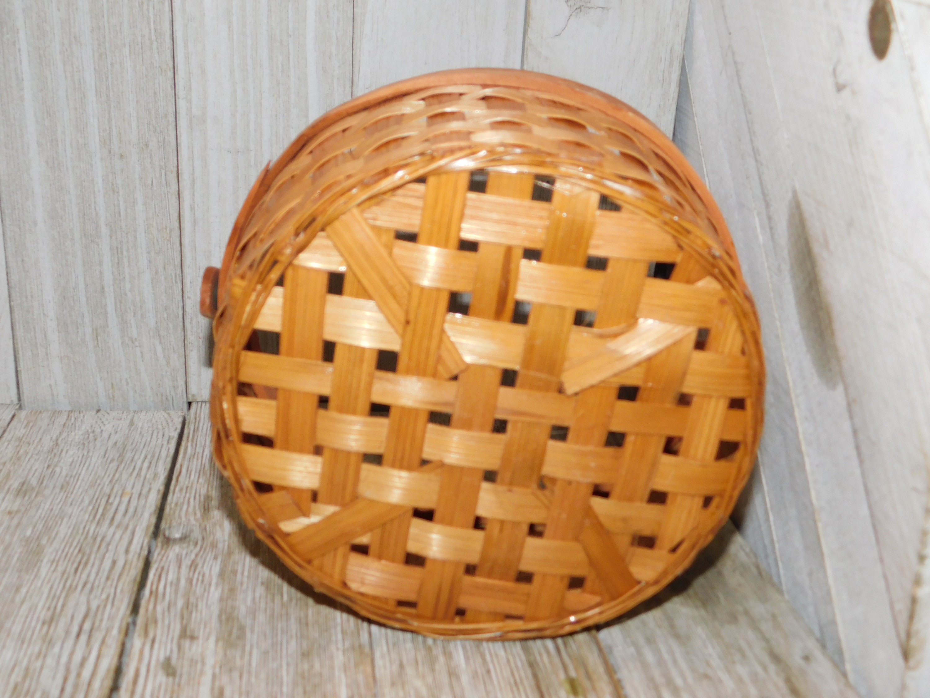 Vtg Weaved Round Basket, Vintage Basket, Vintage Home Decor