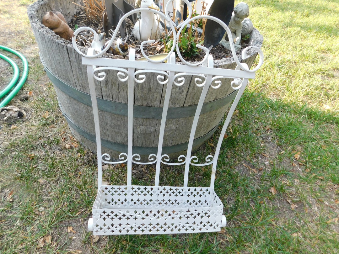 Vtg Metal Wall Planter Planter Shabby Cottage Chic Wall Etsy