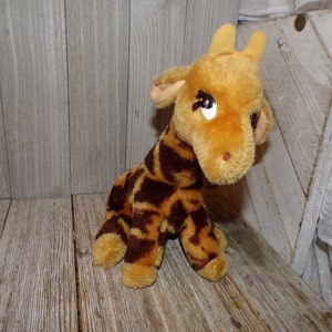 Dakin Giraffe Plush 1983, Plush Animals, Stuffed Animal, Small Stuffed Animals, Vintage Toys Zoo Animals, Memories, Daysgonebytreasures *