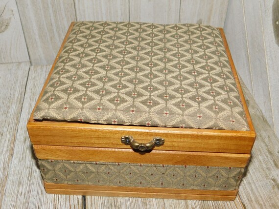 Vintage Wooden Box with padded lid Small Wooden box Vintage Home