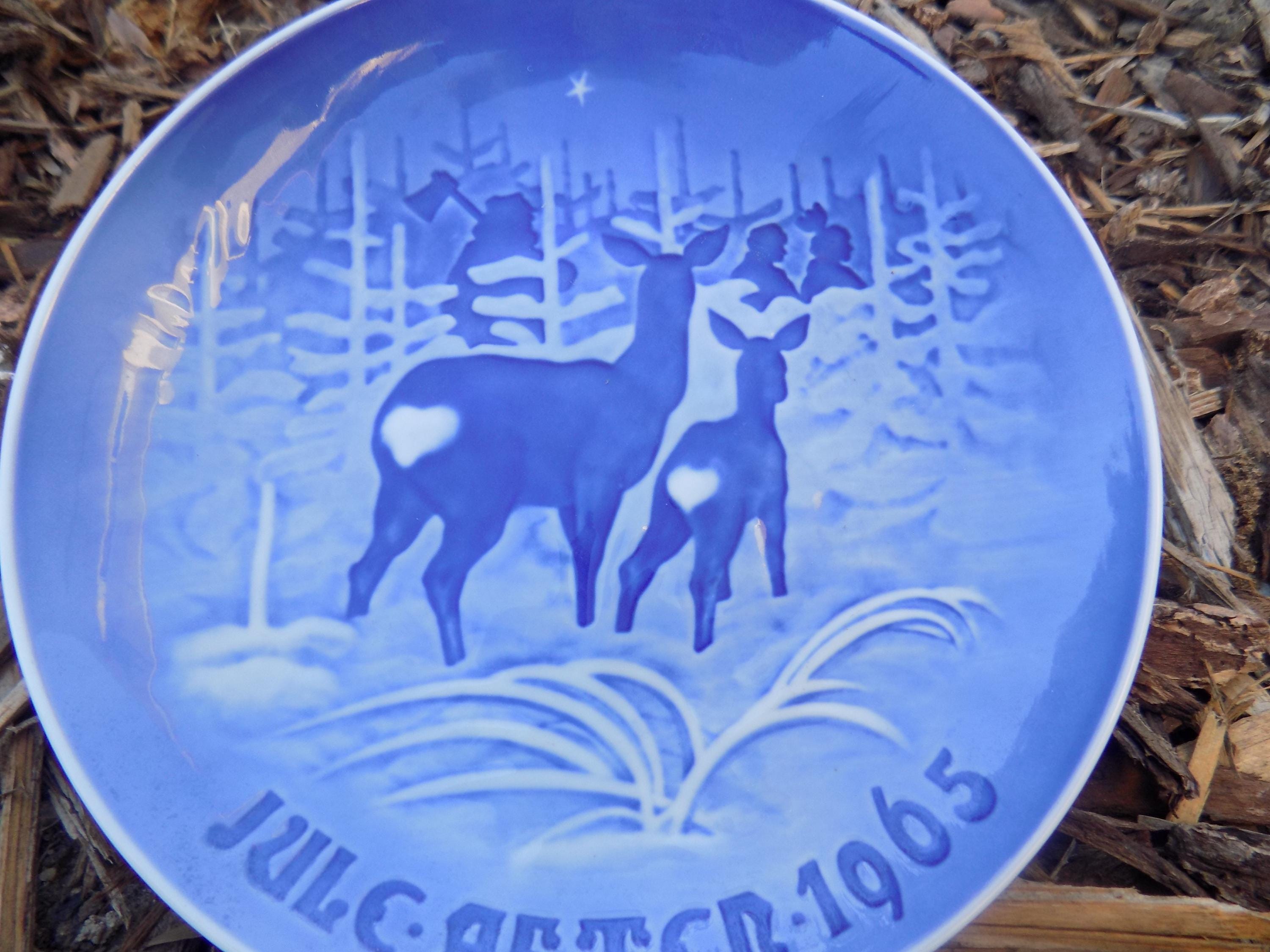 JULE AFTER 1965 Denmark T Skoven Deer Plate, Royal Copenhagen, for