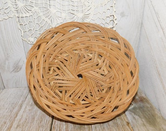 Vtg Brown Round Wicker Basket, Vintage Basket, Bread Basket, Table Decor, Kitchen Table Decor, Country Farm Decor, Daysgonebytreasures *y