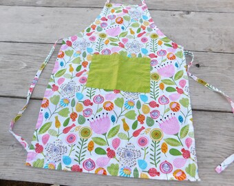 Apron Cheery Spring Fruit and flower Full Apron, Vintage Apron, Vintage Home Decor, Daysgonebytreasures *y