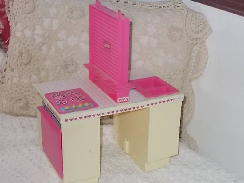 barbie dream kitchen 1984