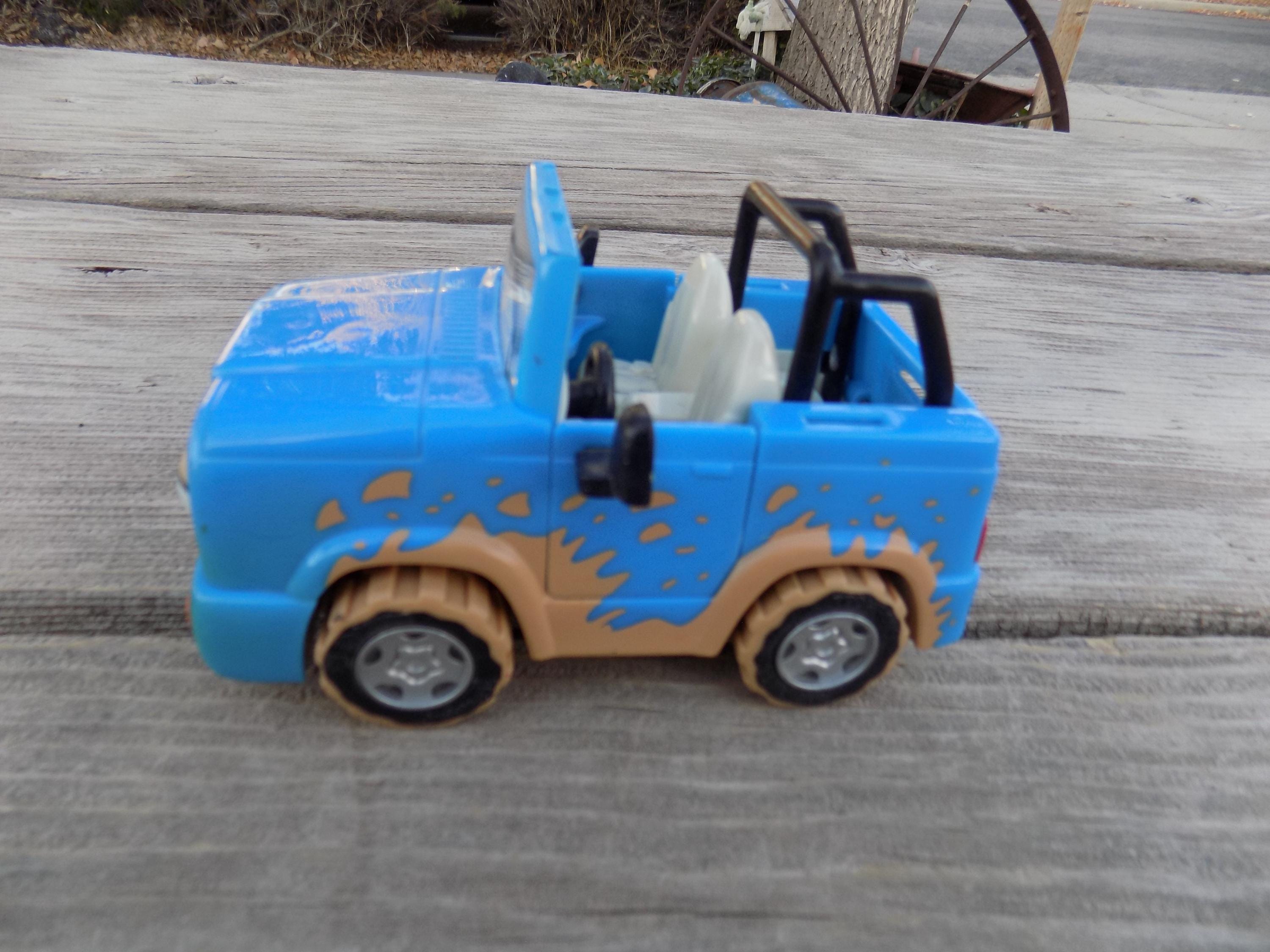 ビンテージ！レア！Chevron Cars Frankie 4-Wheeler Frankie 4 Wheeler Blue Chevron Jeep, Vintage Chevron Car, Vintage