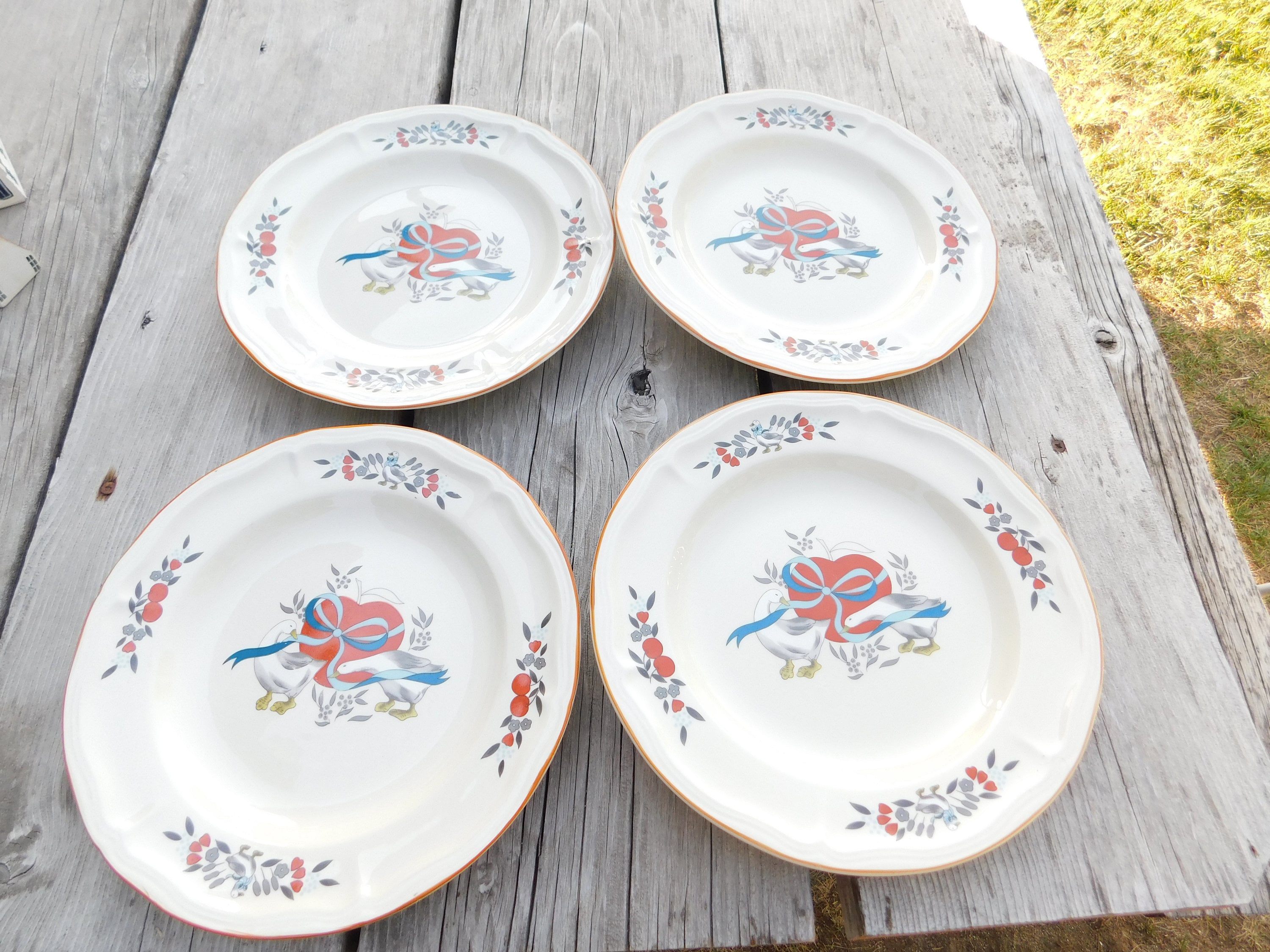 Gibson Applejack Decorative Geese Dinner Plates, Apple Jack Geese