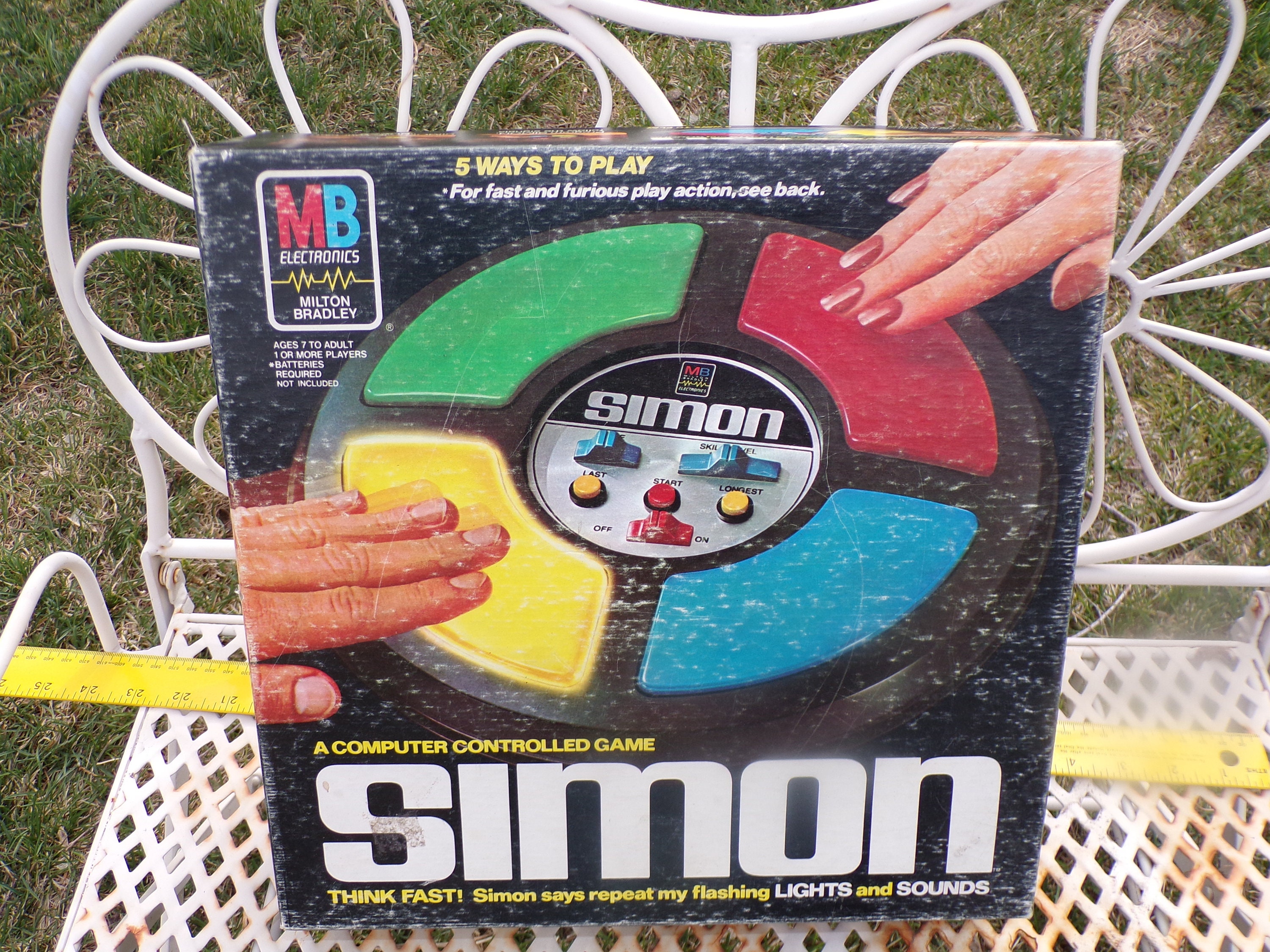 Simon Says Electronic Memory Game ~ Hasbro 2015 Classic Toy Tested & Works