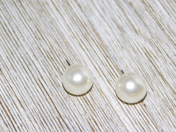 Vintage Pierced Gold Faux Pearl Earrings. Vintage… - image 3
