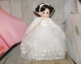 Snow White Doll Madame Alexander doll Fairytale Doll Princess Doll Vintage Doll, Doll with Box, Gift, Memories, Daysgonebytreasures