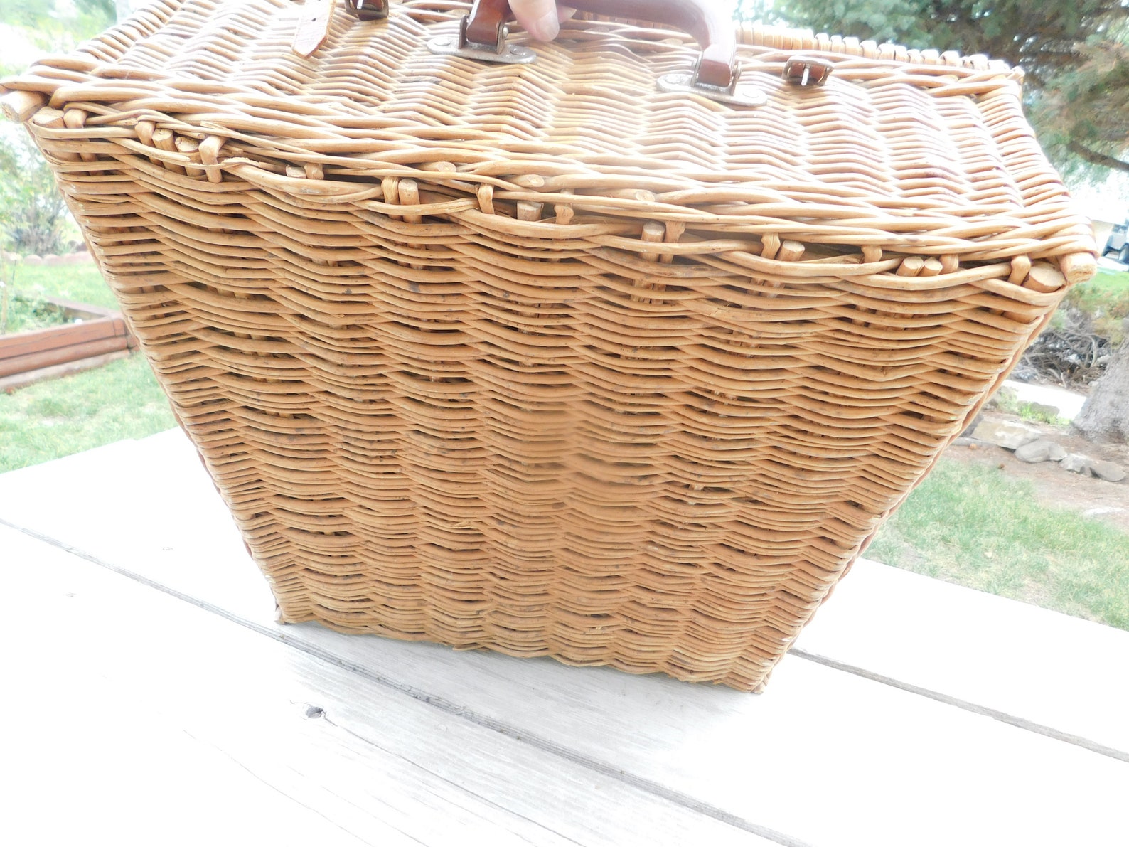 Big Sirram Picnic Basket Vintage Picnic Basket and Dishes Etsy