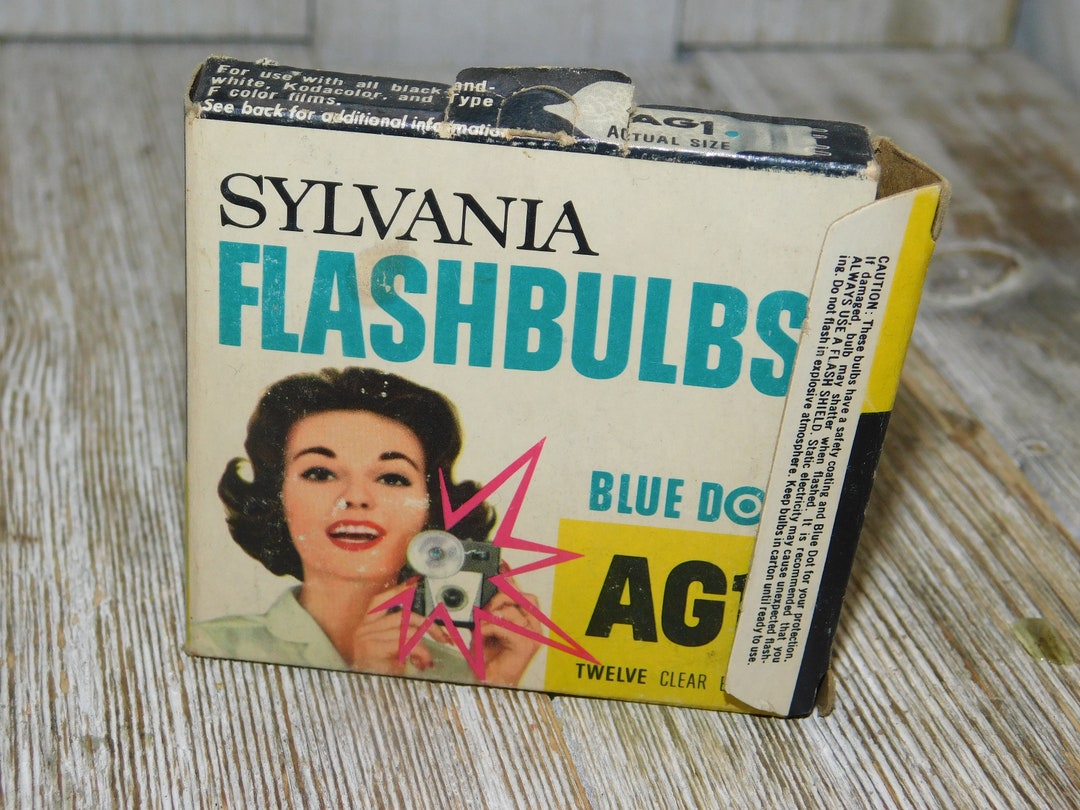 Vintage Camera Flash SYLVANIA Flash Bulbs in Original Box, Vintage