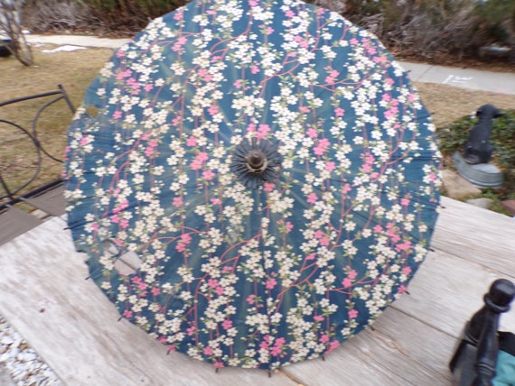 Vtg Floral Parasol Dark Color w Pink Flowers Vtg … - image 1