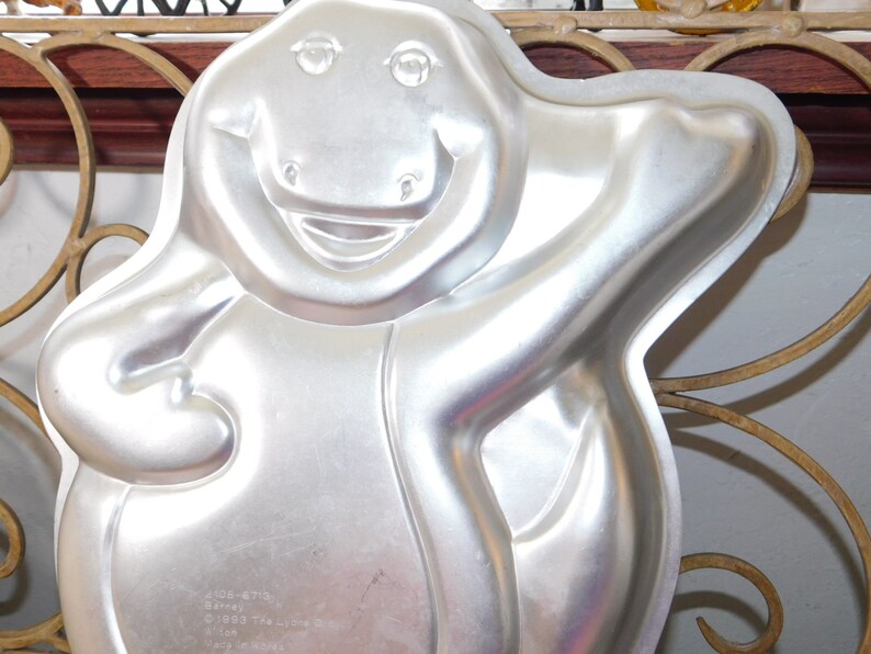 s* Barney Cake pan 1993 Wilton Pan Hard To Find, Barney Cake ,Barney, Barney Birthday Party, Cake Pan, Wilton Cake Pan,: