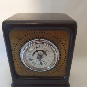 Reloj de fábrica de baquelita Müller de la década de 1930, raro, con esfera Art Déco de 24 horas (Alemania).