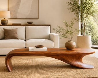 Skulpturaler Couchtisch aus Holz, organischer, moderner, geschwungener Couchtisch aus Walnussholz, minimalistischer Beistelltisch von Japandi für das Wohnzimmer