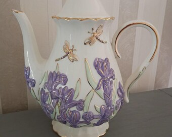 Vintage Crown Clarence Coaching Scene Blue and White Teapot