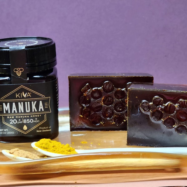 Raw Manuka Honey Soap with Honey Powder Turmeric a natural properties that can  get rid of unwanted dirt