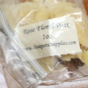 Rose Face Cream with hibiscus powder image 3