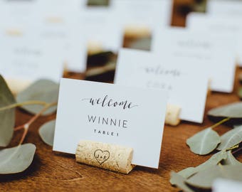 Initials in Heart Personalized Wine Cork Place Card Holder or Place Setter, Wine Cork Name Badge Name Card Holder, Wine Theme Wedding
