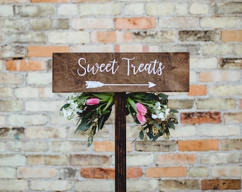 Sweet Treats Directional Arrow Sign, Rustic Woodland Wedding Sign, Wood Wedding Arrow, Wedding Wood Sign, Dessert Bar Cupcakes Cake Arrow