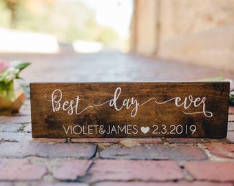 Best Day Ever Wedding Rustic Sign, Photo Prop Wedding Date Woodland Sign, Engagement Pictures Wood Sign, Photos Custom Decor Sign