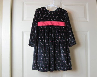 Cranberry Red Rose Buds on Black Velvet Dress -Size4 Toddler