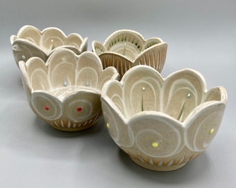 Handgefertigte Keramik; Kleine Blumenschalen