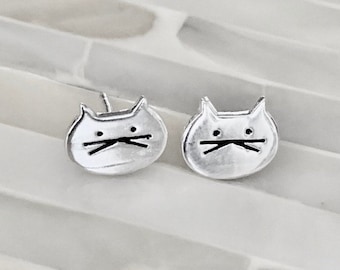 Cat lover Earrings- Sterling Silver- I Love Cat- Kitten Lovers Jewelry- Cat Earrings- Little Girl stud Earrings- tween gift- Christmas Gift