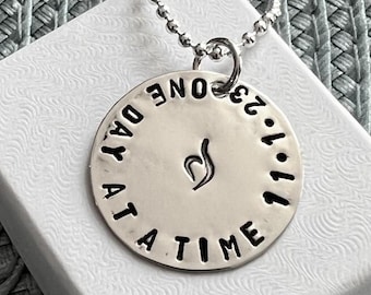 Collana per la guarigione dai disturbi alimentari - Simbolo NEDA in argento sterling - Gioielli regalo per disturbi alimentari - Consapevolezza NEDA - BED Anoressia Bulimia - Italia