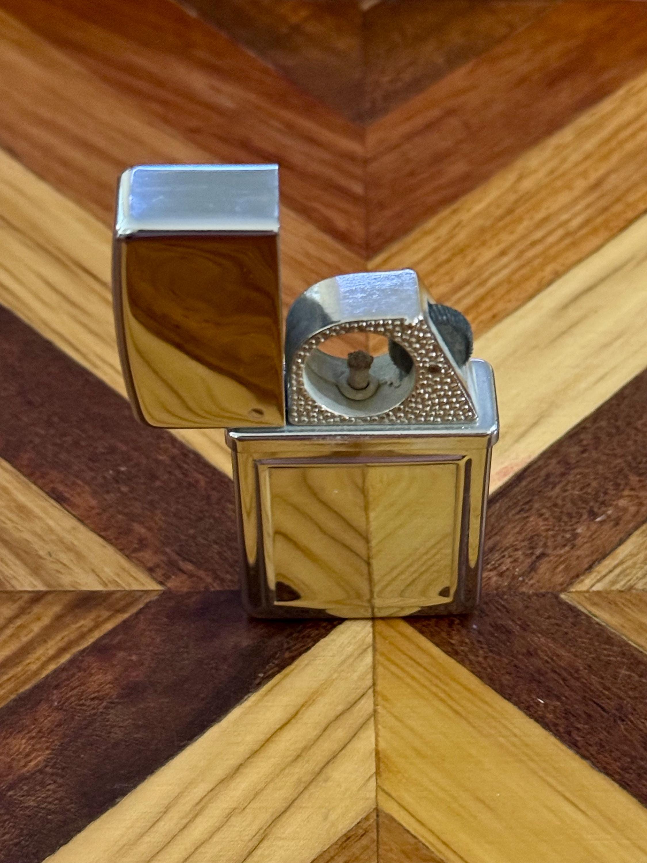Old flip top lighter - Etsy 日本