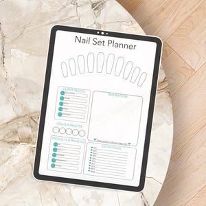 Puede incluir: Una tableta digital que muestra una plantilla de Nail Set Planner con secciones para notas de clientes, inspiración, paletas de colores, productos, esmaltes y un plan de diseño. El diseño incluye diez contornos de uñas en la parte superior.
