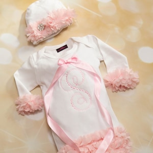 Baby Girl Personalized Take Home Outfit Infant Baby Girl Embrodery White Cotton Baby Gown with Pink Chiffon