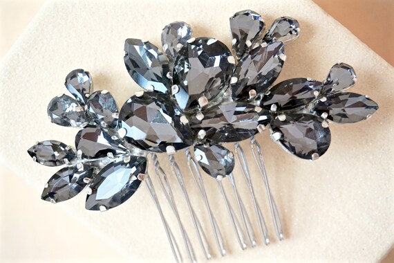 black rhinestone hair comb