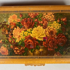 Vintage, Mid-Century Jewelry Box or Trinket Box, Wooden Box with Large Bouquet of Red and Yellow Roses on the Lid, 9 x 5 1/2 x 3 1/4&quot;