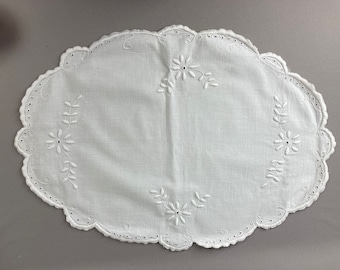 Vintage White Doily, Hand Embroidered, White Linen, Oval Shape, Raised Floral Pattern, Measures 15" x 21",  Cottage Chic, Table Centerpiece