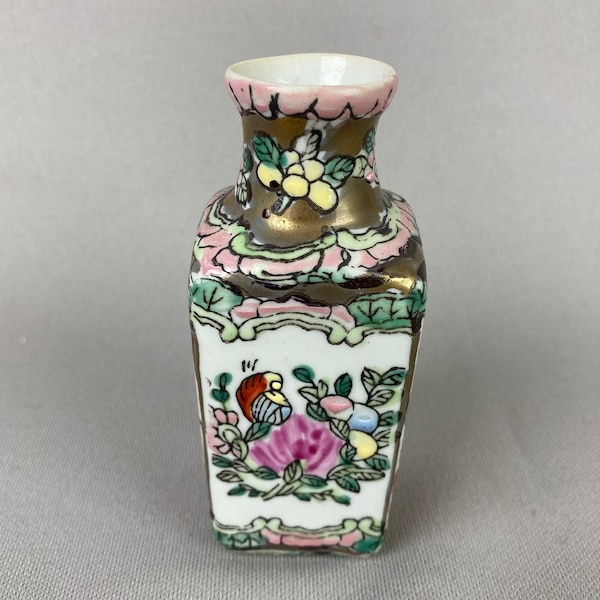 Vintage Miniature Vase, Chinese Vase, Famille Rose Pattern, Measures 3 5/8" tall x 1 3/8" wide, with Gold Accents