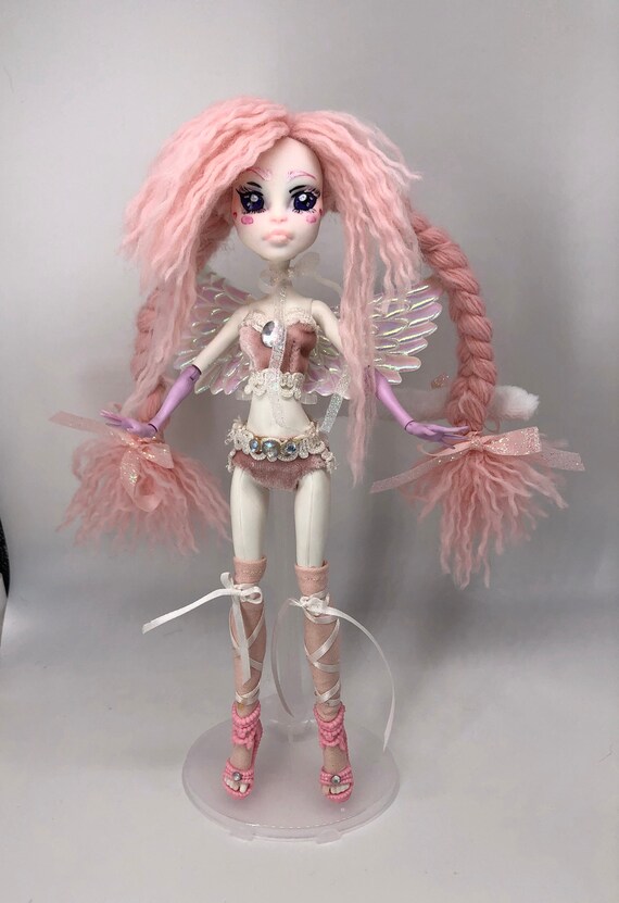 Ooak Mh Catrina De Mew Repaint Etsy