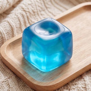 Squishy-Spielzeug in Form eines blauen Eiswürfels, durchsichtiges Gelee-Stressabbau-Spielzeug, weiches sensorisches Schreibtischspielzeug, süßes Geschenk für Kinder und Erwachsene