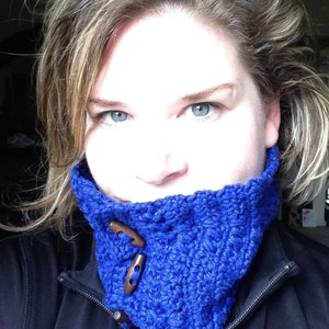 Mini Morgan Button Up Cowl || Crocheted Cowl || Neck Warmer