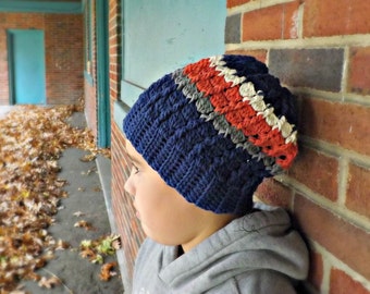 Handgehäkelte Slouchy Beanie: Gerippter Baumwollhut mit breiter Krempe