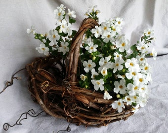 Flower Girl Basket Rustic Grapevine Basket Grapevine Wedding Table Decoration Bridal Gift Hand Made In Michigan by colonialcraft on Etsy