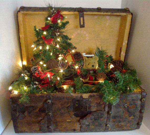 Antique Christmas Trunk with Christmas tree and lights Etsy